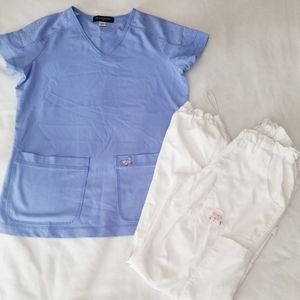 NWOT Blue & White Breathable Scrub Set